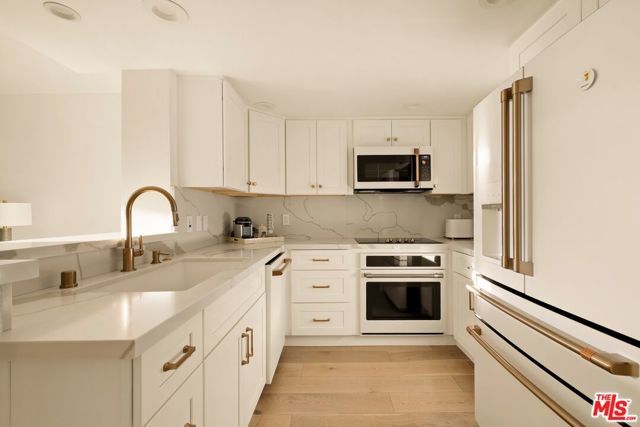 13700 Marina Pointe Drive 314, Marina Del Rey, CA 90292