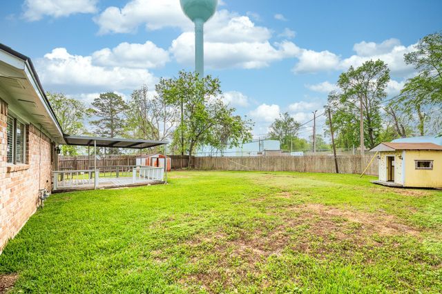 318 Blue Tail Drive, Houston, TX 77336