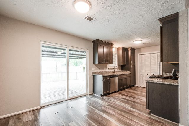 318 Blue Tail Drive, Houston, TX 77336