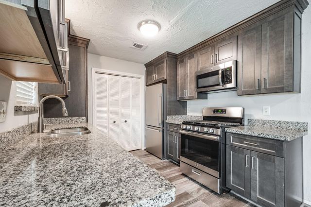 318 Blue Tail Drive, Houston, TX 77336