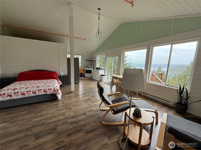 251 NE Yew Tree Lane, Tahuya, WA 98588