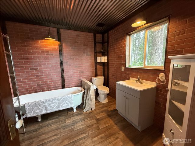 251 NE Yew Tree Lane, Tahuya, WA 98588