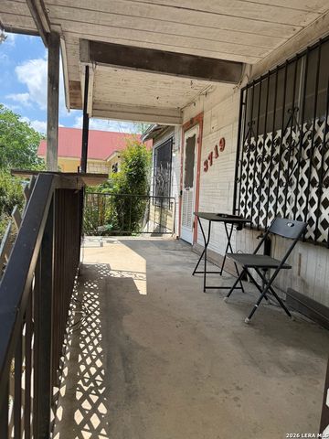 3719 W HOUSTON ST, San Antonio, TX 78207