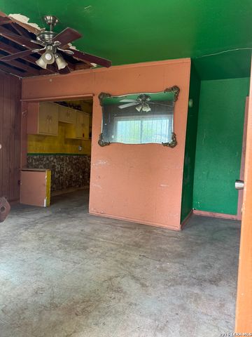 3719 W HOUSTON ST, San Antonio, TX 78207