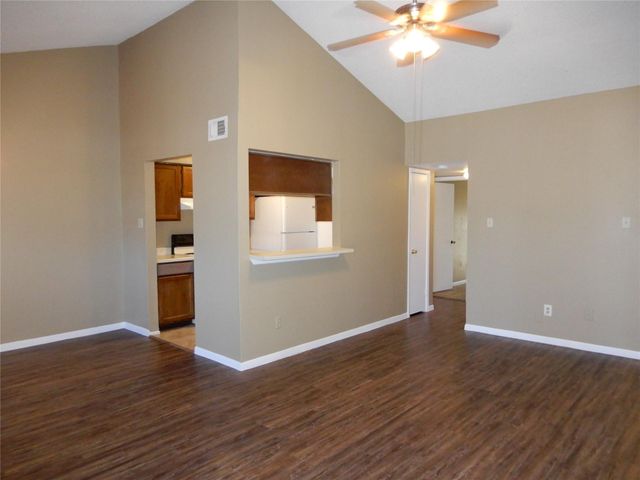 17401 Red Oak Drive 58, Houston, TX 77090