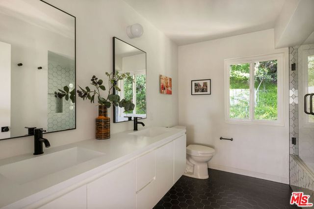 3654 Lavell Drive, Los Angeles, CA 90065