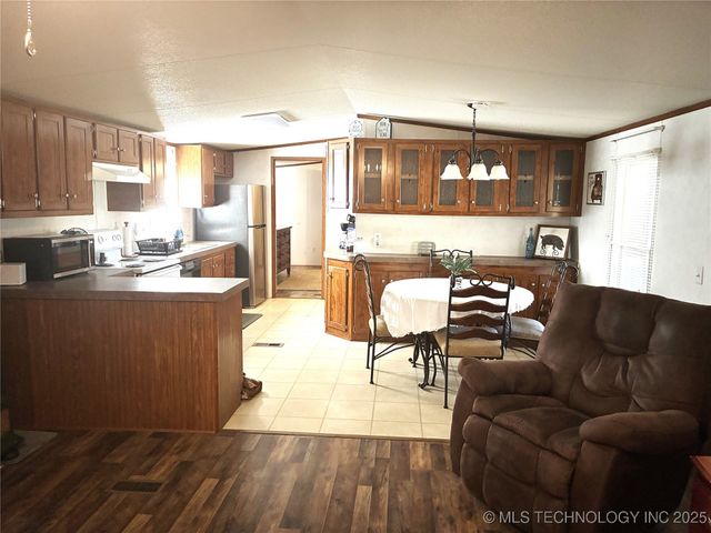 7698 Winding Path, Kingston, OK 73439