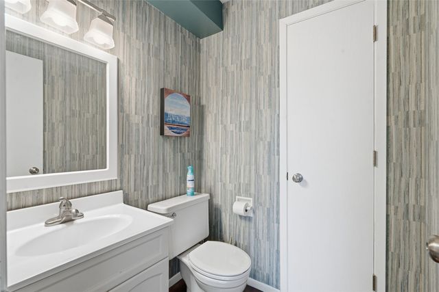 4656 Northwood Drive NE, Cedar Rapids, IA 52402