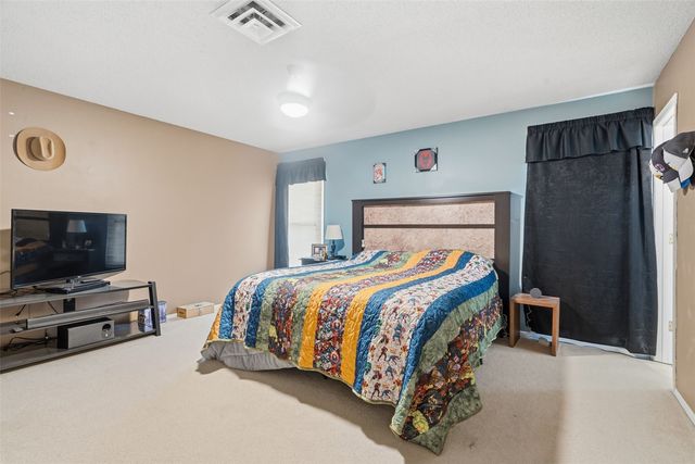 4656 Northwood Drive NE, Cedar Rapids, IA 52402