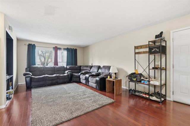 4656 Northwood Drive NE, Cedar Rapids, IA 52402