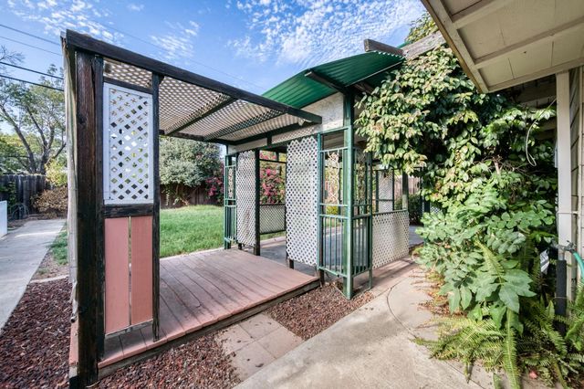 3525 E Princeton Avenue, Fresno, CA 93703