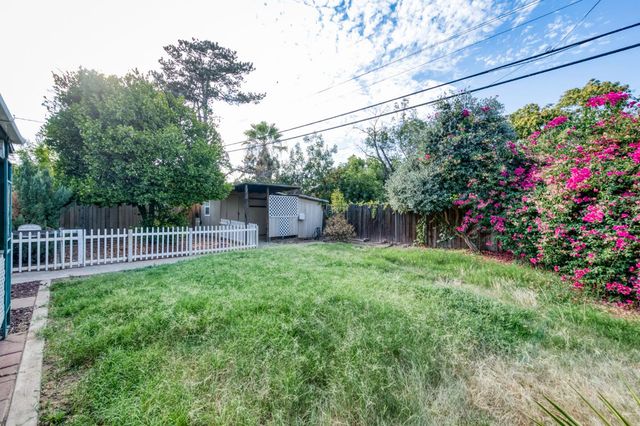 3525 E Princeton Avenue, Fresno, CA 93703