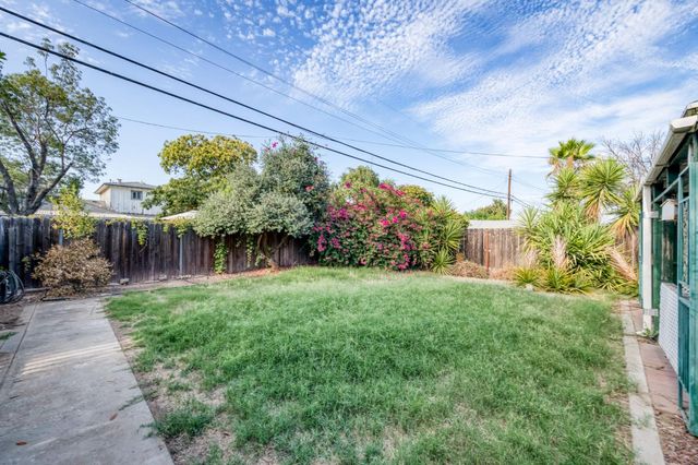 3525 E Princeton Avenue, Fresno, CA 93703