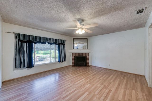 3525 E Princeton Avenue, Fresno, CA 93703