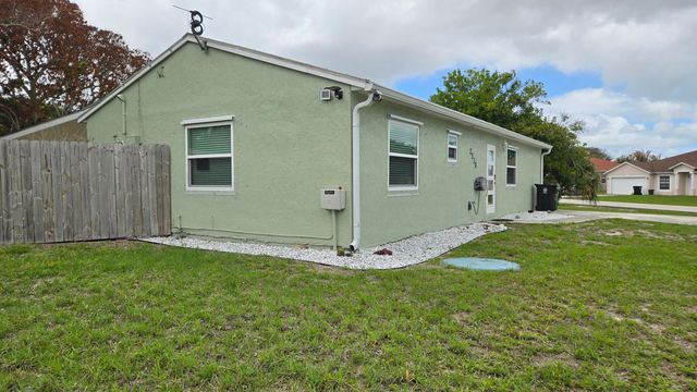 2538 SE Allen Street, Port St. Lucie, Port St Lucie, FL 34984