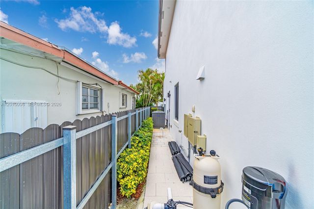 6535 SW 26th St, Miami, FL 33155