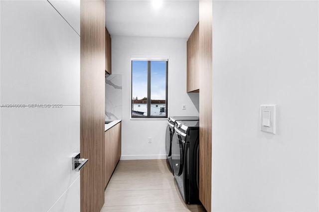 6535 SW 26th St, Miami, FL 33155