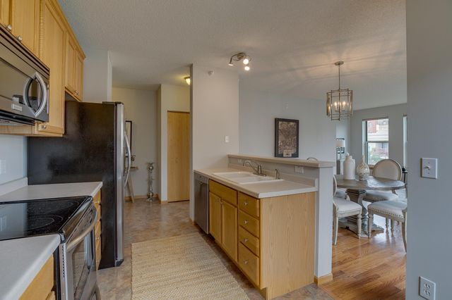 680 N 2nd Street 406, Minneapolis, MN 55401