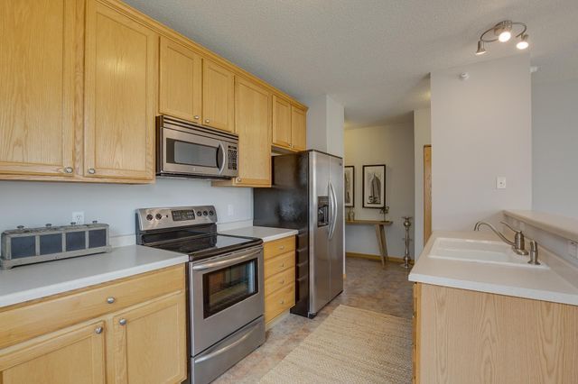 680 N 2nd Street 406, Minneapolis, MN 55401