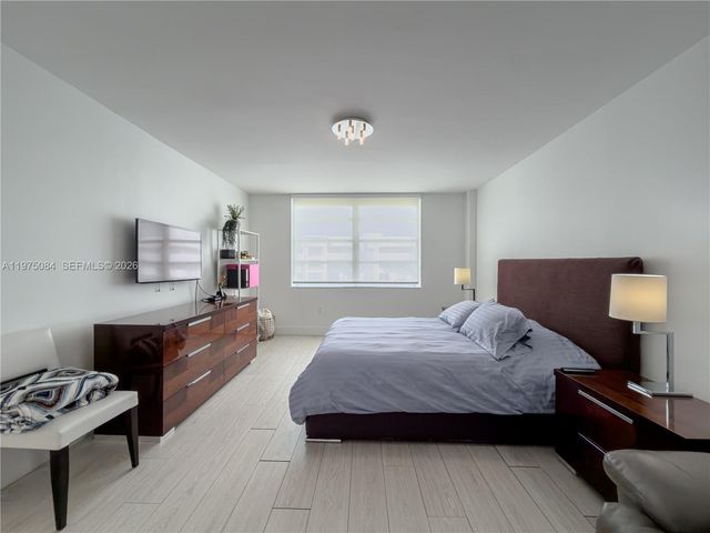 2750 NE 183rd St 2108, Aventura, FL 33160