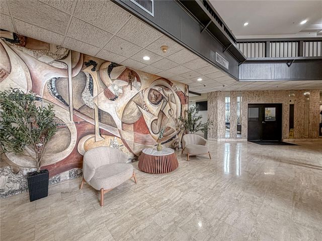 2750 NE 183rd St 2108, Aventura, FL 33160