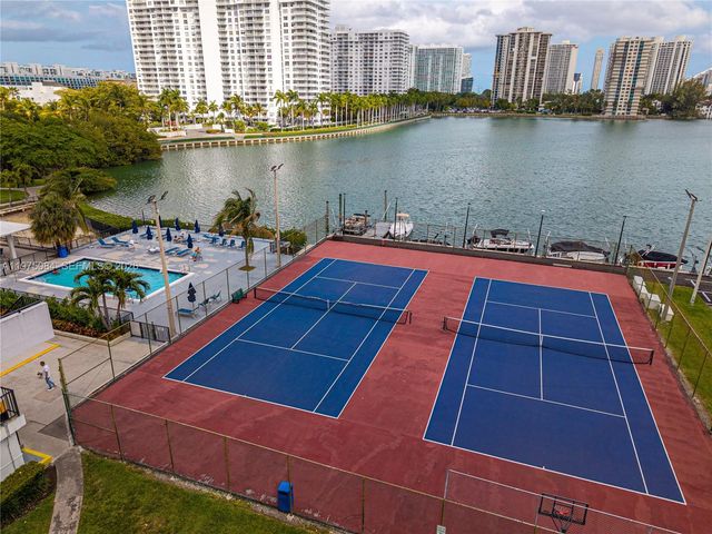 2750 NE 183rd St 2108, Aventura, FL 33160