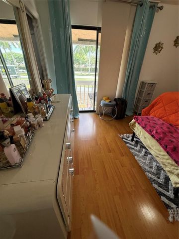 9525 SW 148th Ave Cir, Miami, FL 33196