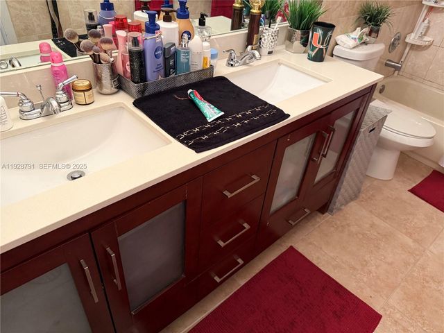 9525 SW 148th Ave Cir, Miami, FL 33196