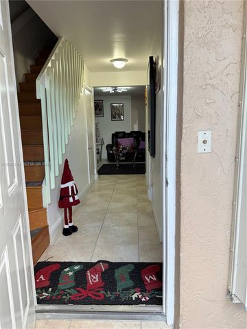 9525 SW 148th Ave Cir, Miami, FL 33196