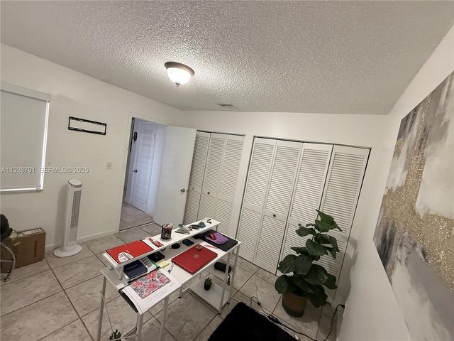9525 SW 148th Ave Cir, Miami, FL 33196