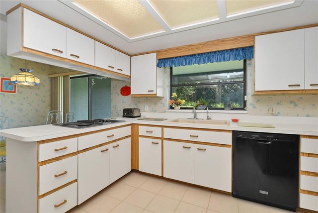 821 N GOLF COURSE DRIVE, Crystal River, FL 34429