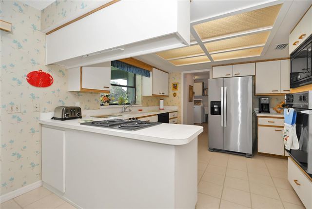 821 N GOLF COURSE DRIVE, Crystal River, FL 34429