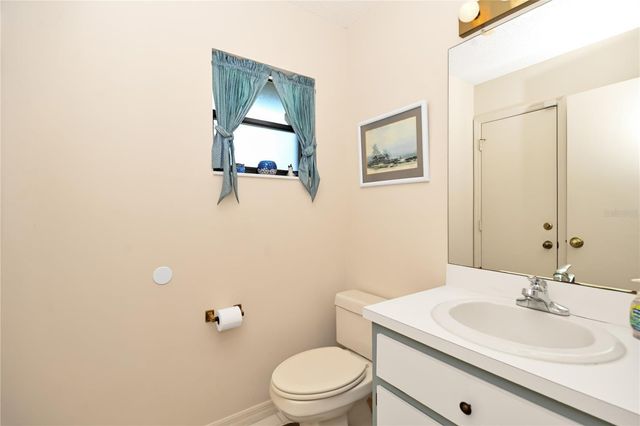 821 N GOLF COURSE DRIVE, Crystal River, FL 34429