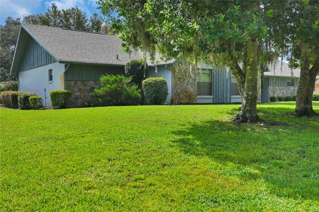 821 N GOLF COURSE DRIVE, Crystal River, FL 34429