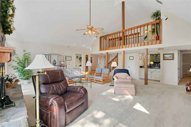 821 N GOLF COURSE DRIVE, Crystal River, FL 34429
