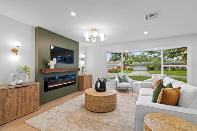6795 14TH STREET S, St Petersburg, FL 33705