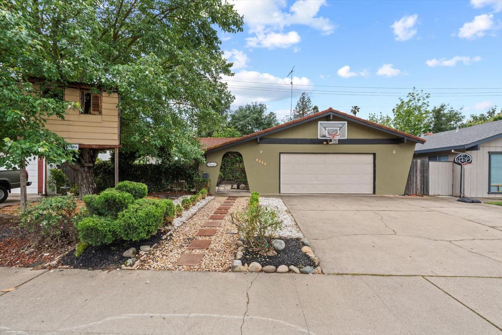 3846 Breuner Ave, Sacramento, CA 95819