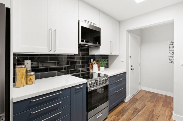 1305 Webster St C102, Alameda, CA 94501