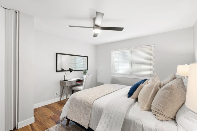 1305 Webster St C102, Alameda, CA 94501