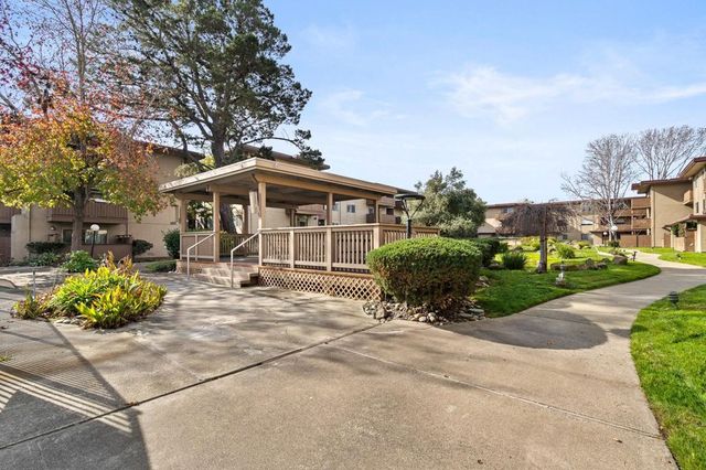 1305 Webster St C102, Alameda, CA 94501