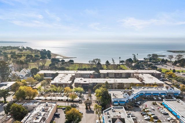 1305 Webster St C102, Alameda, CA 94501