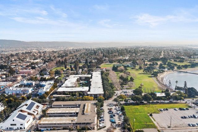 1305 Webster St C102, Alameda, CA 94501