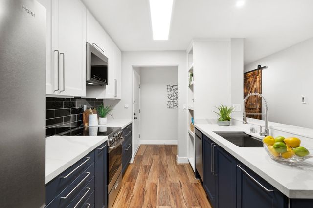 1305 Webster St C102, Alameda, CA 94501