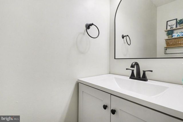 7415 STERLING DR, Fredericksburg, VA 22407