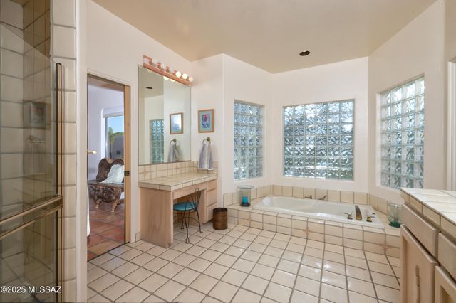 7095 N Corte Del Anuncio, Tucson, AZ 85718