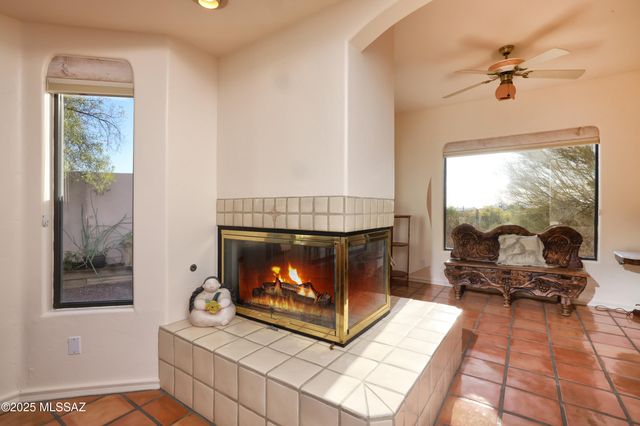 7095 N Corte Del Anuncio, Tucson, AZ 85718