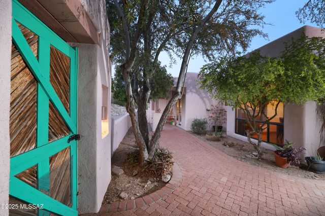 7095 N Corte Del Anuncio, Tucson, AZ 85718