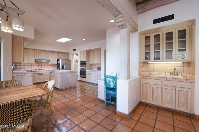 7095 N Corte Del Anuncio, Tucson, AZ 85718