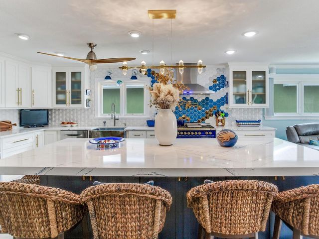 511 161ST AVENUE, Redington Beach, FL 33708