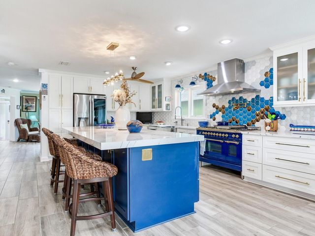 511 161ST AVENUE, Redington Beach, FL 33708